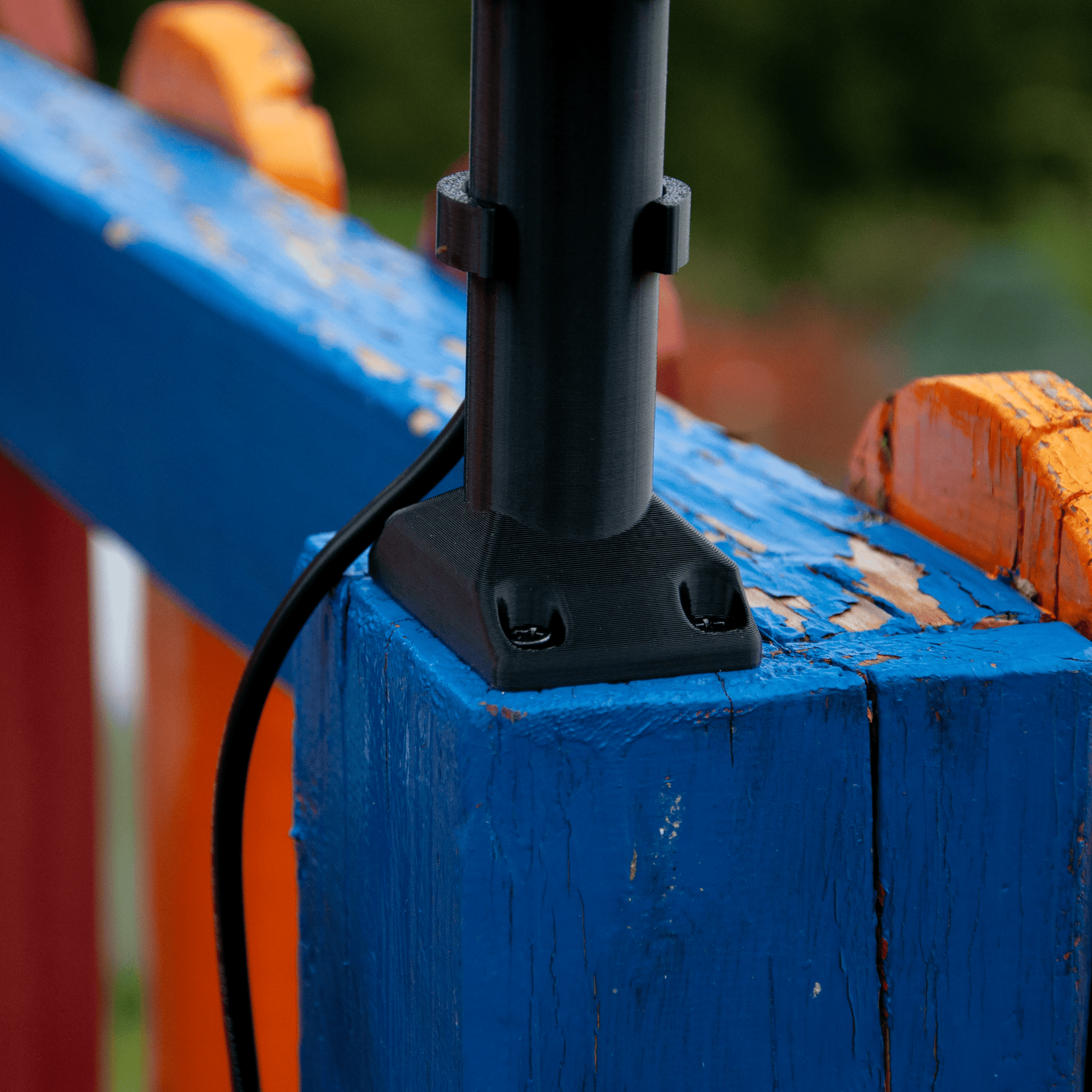 Vertikale Wandhalterung für RTK - Antenne – Segway Navimow i - Serie - Exact Designs