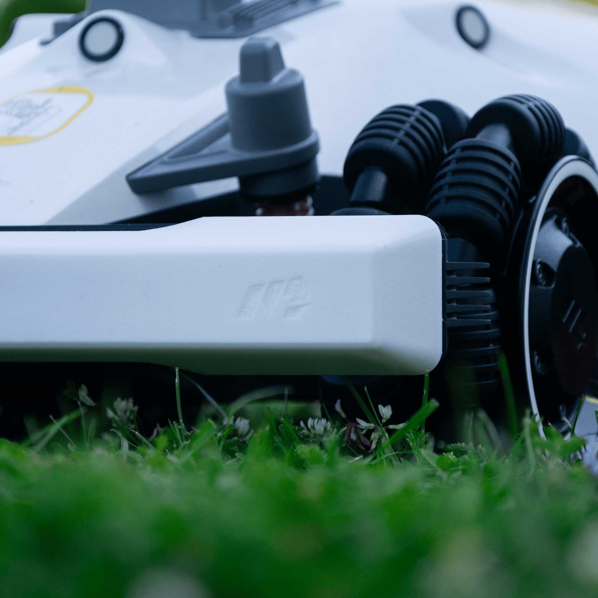 Vorderer Schutzstoßfänger für Mammotion Luba 1, 2 & 2X (2025) - Exact Designs